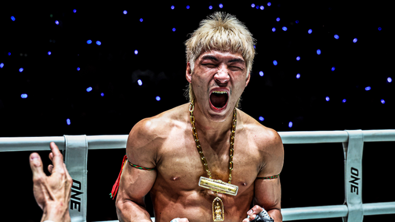 ความพยายามไม่ทรยศใคร! เปิดเส้นทางนักสู้ “ยอดไอคิว” เจ้าของสัญญา ONE ฉบับที่ 36