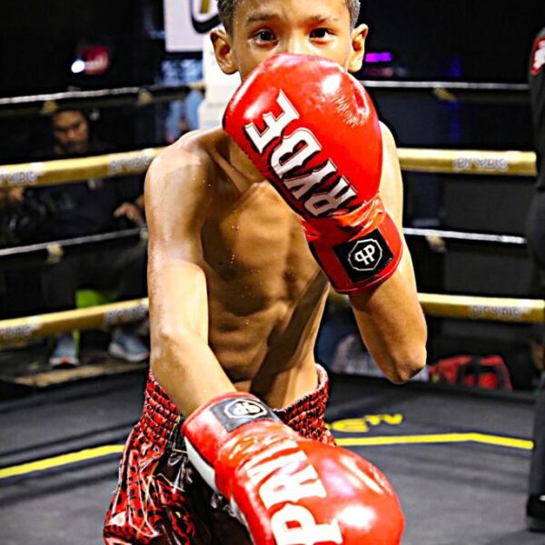 ซันจิ ก.วัยรุ่นทำมวย