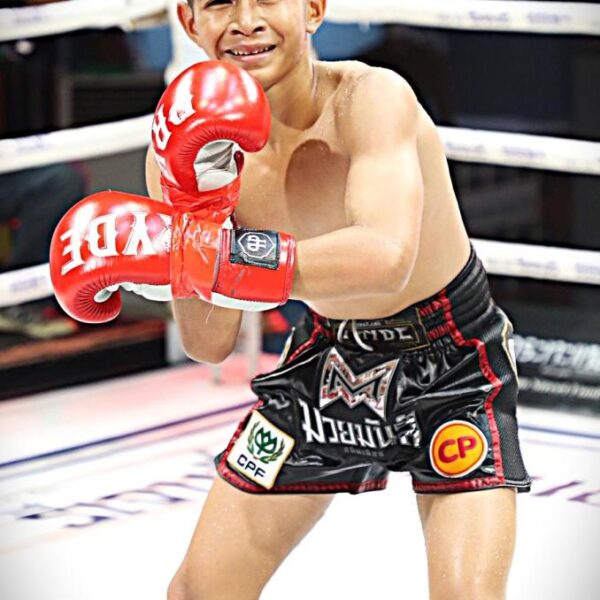 ยอดโพธิ์ทอง ภ.หลักบุญ