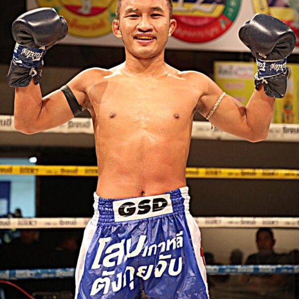 หยกคีรี ที.เอ็น.มวยไทย