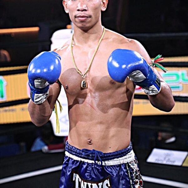 เพชร สวนหลวงรถยก