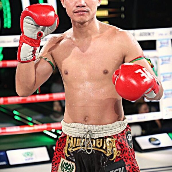 เพชรบึงกาฬ ลูกเจ้าแม่ไทรทอง