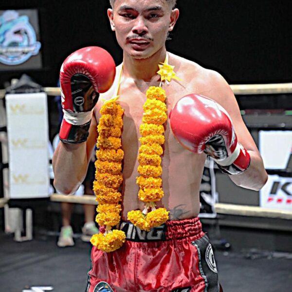 เพชรพลวัฒน์ ศิษย์หลวงพี่น้ำฝน