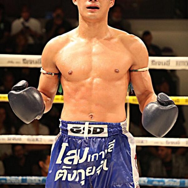 เพชรอภิชาติ อภิชาติมวยไทย