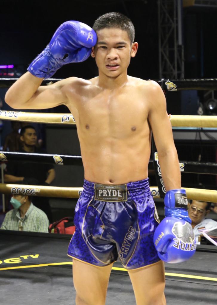 เพชรอั่งเปา ศิษย์หลวงพี่น้ำฝน