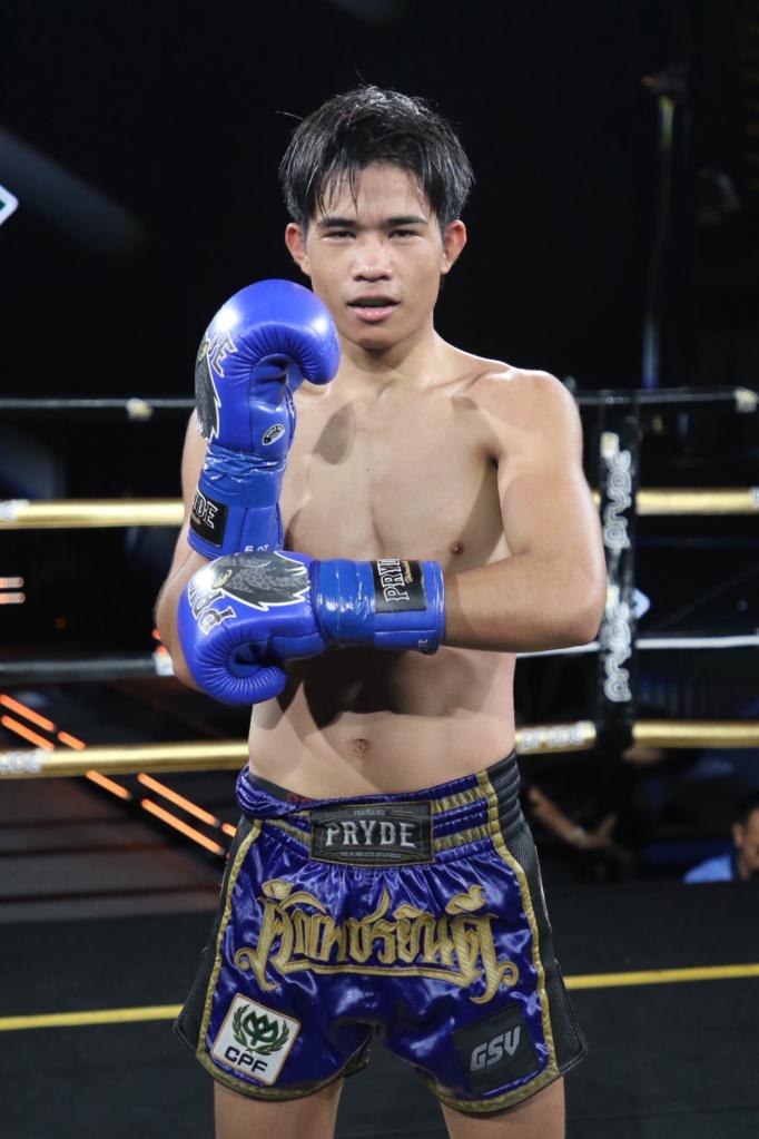 เพชรเตชิน บางแสนไฟต์คลับ