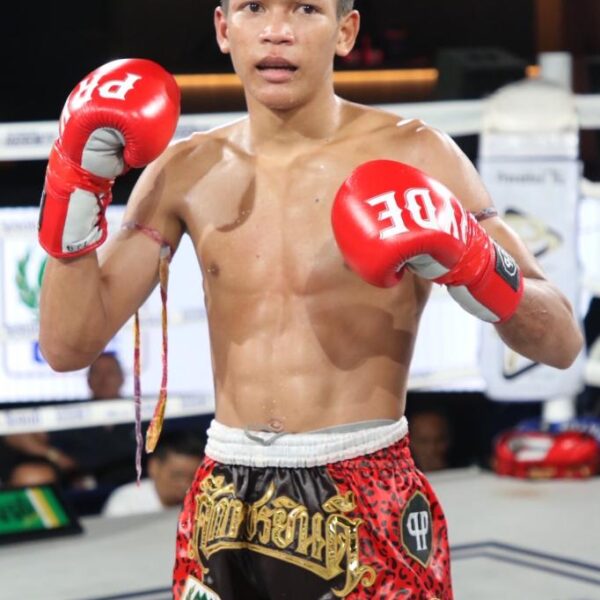 เสือสองเล ราไวย์มวยไทย