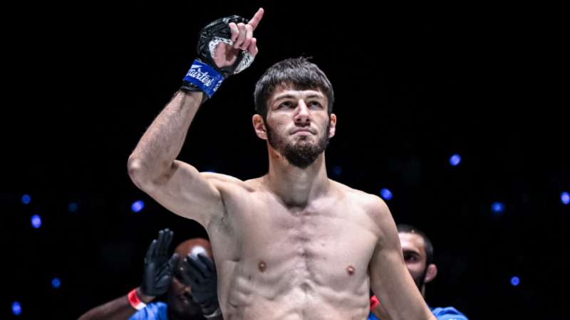 อัปขึ้นอีกระดับ! “อัสซาดูลาห์” มั่นใจมีดีเหนือ “ก้องธรณี” พร้อมปิดเกมไม่ครบยก