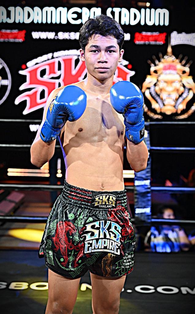 ชนะศึก ส.ศักดิ์คูเมือง