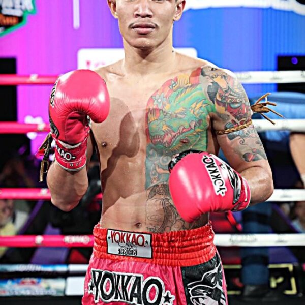 ดาวเด่น พี.เค.แสนชัยมวยไทยยิมส์