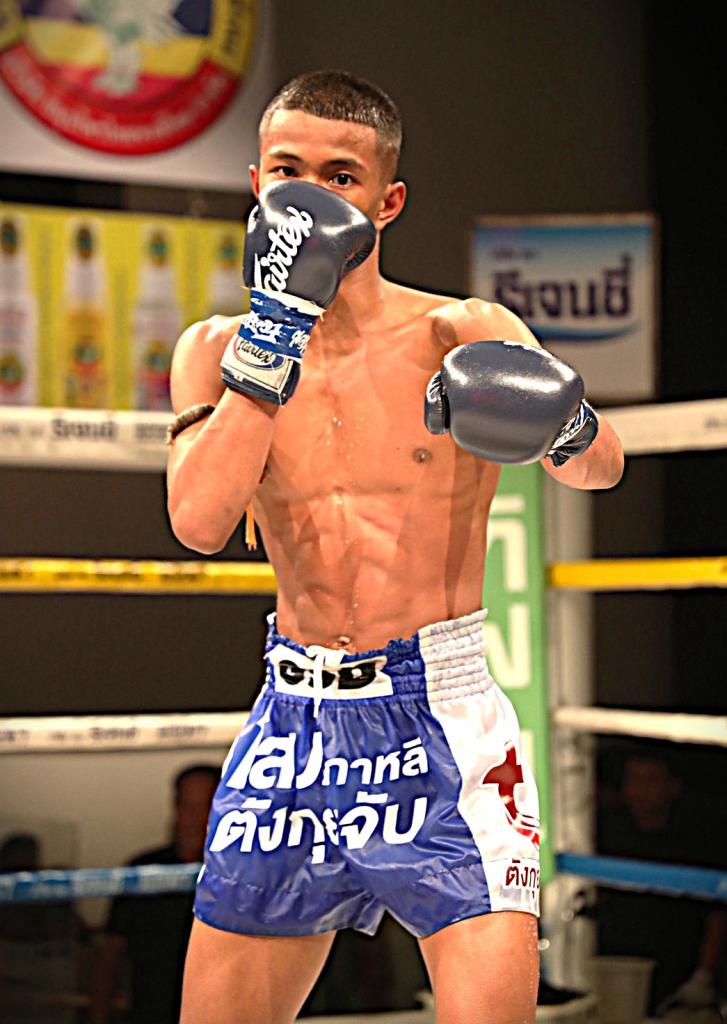 ตำนานสยาม พุ่มพันธุ์ม่วง