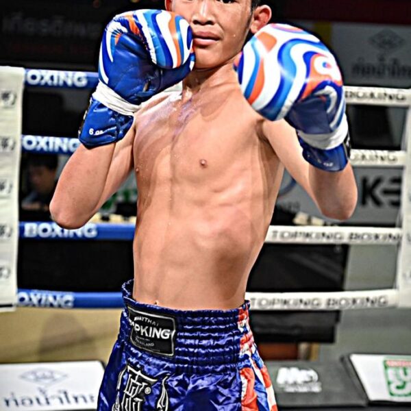 ยอดเพทาย อ.เบญจมาศ