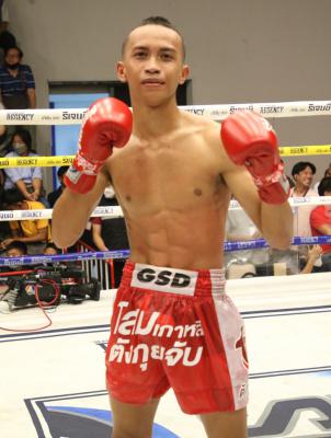 เทียนงาม วันของโอม.WKO