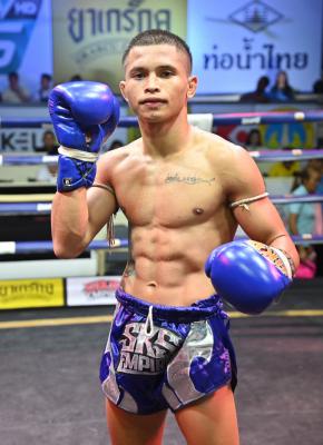 เพชรมงคล ศูนย์กีฬาห้วยต้ม