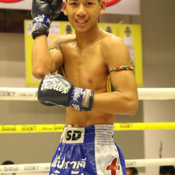 เพชรสิงห์ขร ส.สมานการ์เม้น