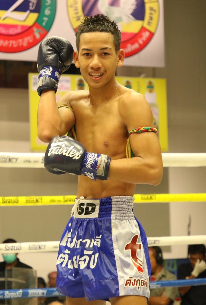 เพชรสิงห์ขร ส.สมานการ์เม้น