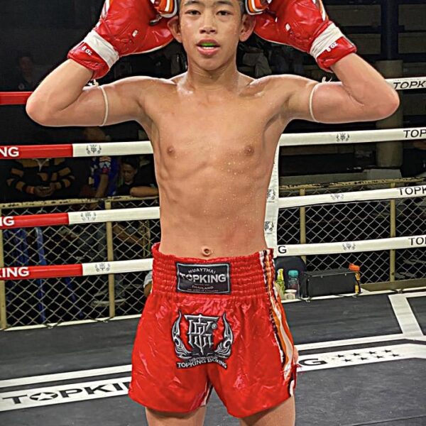 เพชรอานนท์ ศิษย์ครูเจี๊ยบ