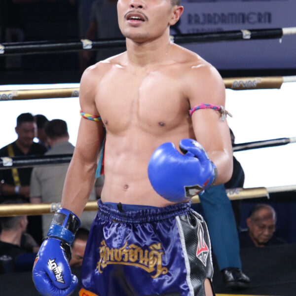 เพชรเดช เพชรยินดีอะคาเดมี่