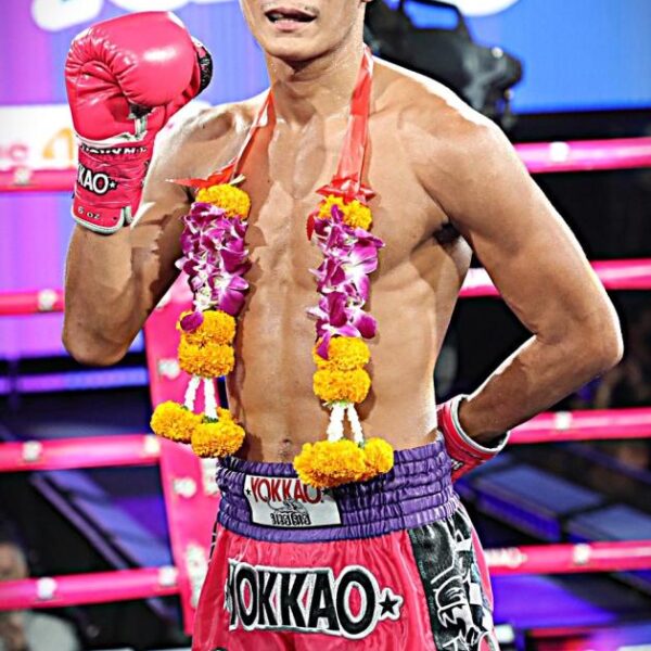 เลิศสิงห์ ธ.อ่างทอง