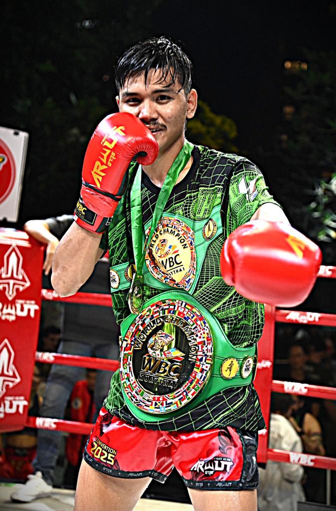 เสาเอก บี.ที.เคปอร์เต