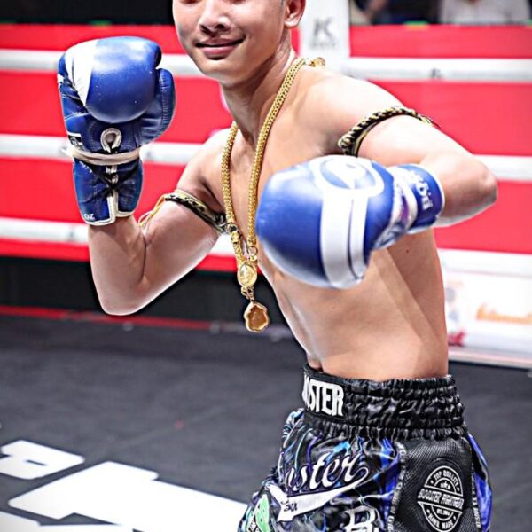 เอฟ18 รถสวยจ่าเจต