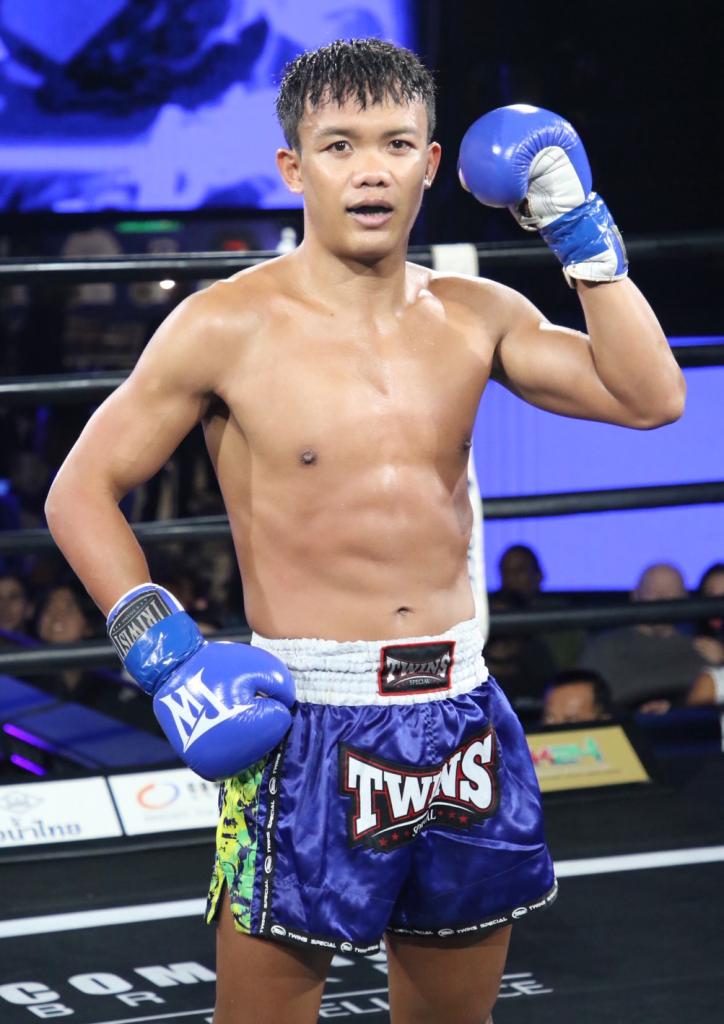 แอร์โรว์ ไรซิ่งมวยไทย