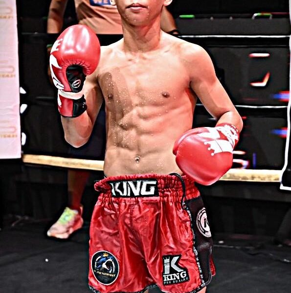 ไก่ชน อภิชาติมวยไทยยิม