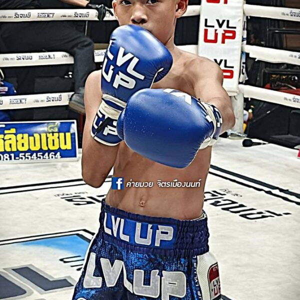 ฉัตรมงคล ปานนิวัฒน์มวยไทย