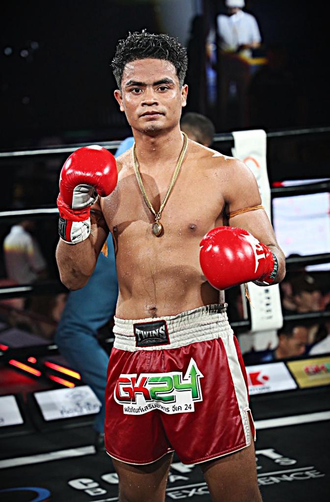 ธีรเดช ช้างนครศรี