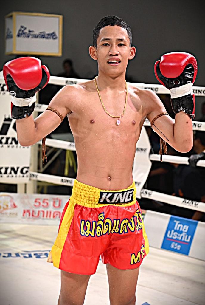 พันโท พี.เค.แสนชัยมวยไทยยิม