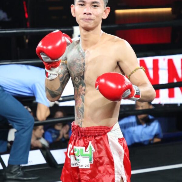 อังกอร์ โกลิตะมวยไทย