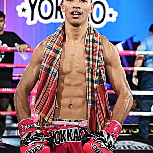 เก้าล้าน ศิษย์กำนันเหน่ง