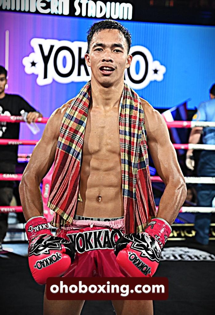 เก้าล้าน ศิษย์กำนันเหน่ง