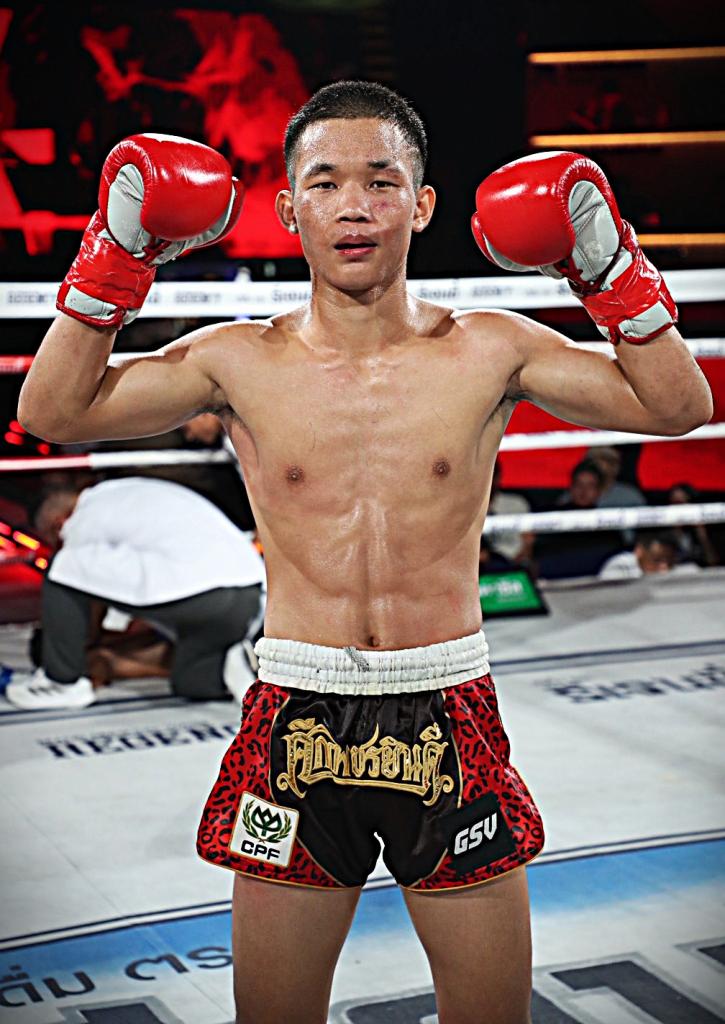 เจริญบุญเล็ก บุญลานนามวยไทย