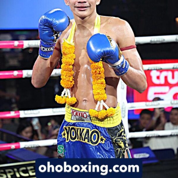 เพชรช่อฟ้า อีเกิ้ลมวยไทย