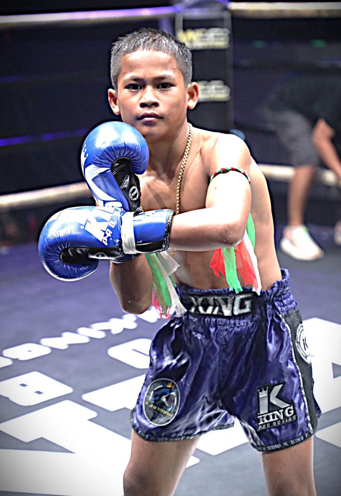 เพชรทอง ทีเค.ยุทธนา