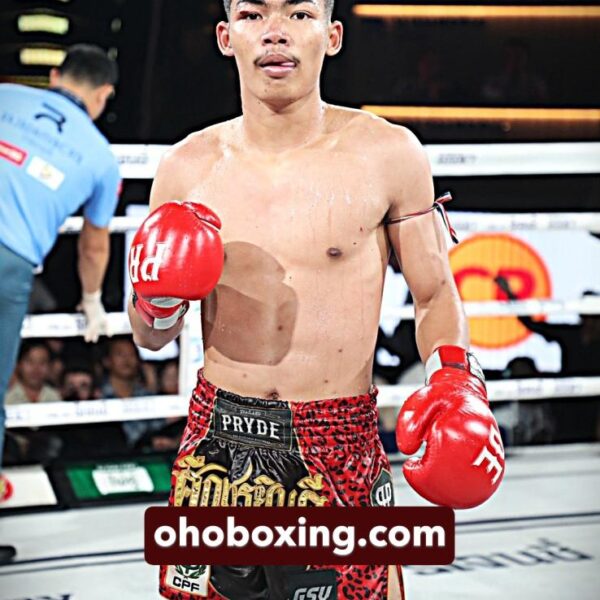 เพชรนาคา ศิษย์เจริญทรัพย์