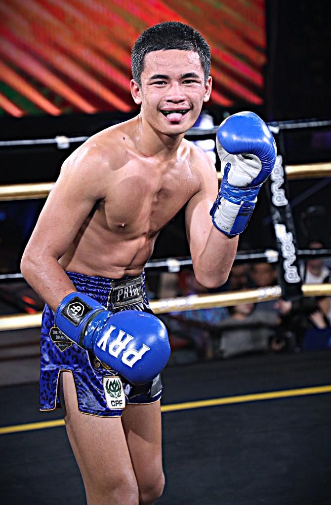 เพชรพอใจ โกลิตะมวยไทย