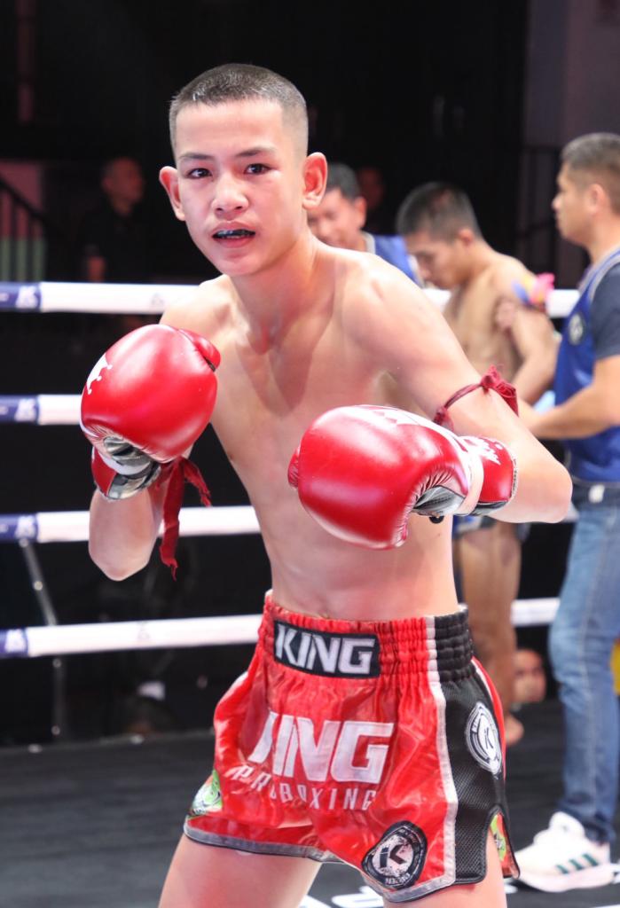 เพชรมรกต ศิษย์สองพี่น้อง