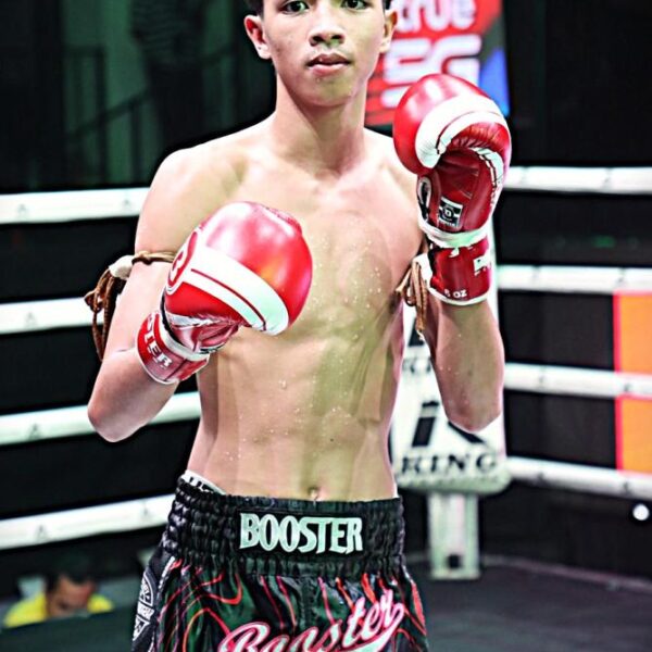 เพชรสกาย พี.เค.แสนชัยมวยไทยยิม