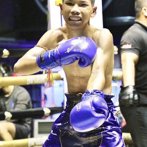 เพชรอุดร ศ.พ่อบ่อทอง