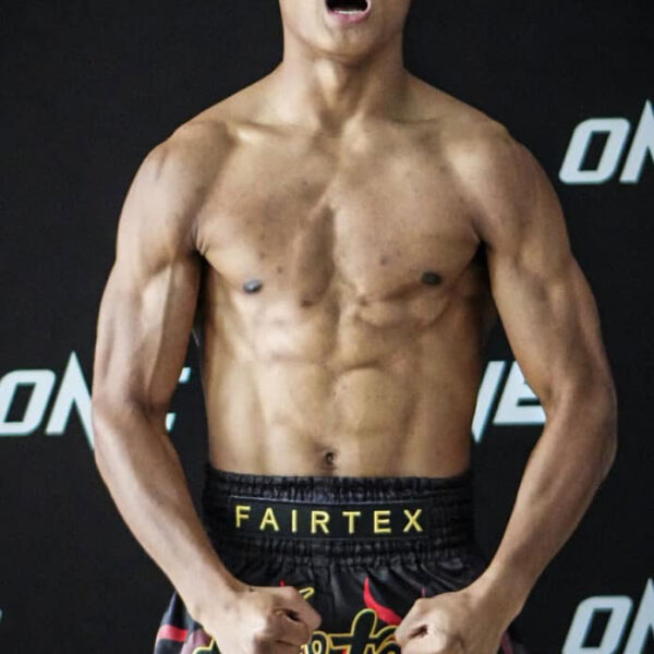 แสงอาทิตย์ ลูกทรายกองดิน