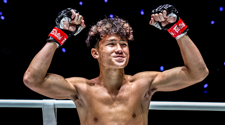 ห้ามกะพริบตา! “เดชชวลิต” เตรียมงัดทีเด็ดสยบ “เดนิส” ยืดไร้พ่ายไฟต์ที่ 4