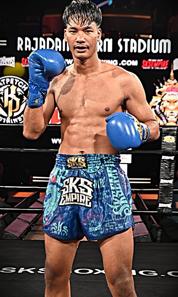 ก้องปทุม ศิษย์สั่งปราบ