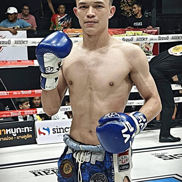 พลังเพชร ศิษย์ซ้อบี