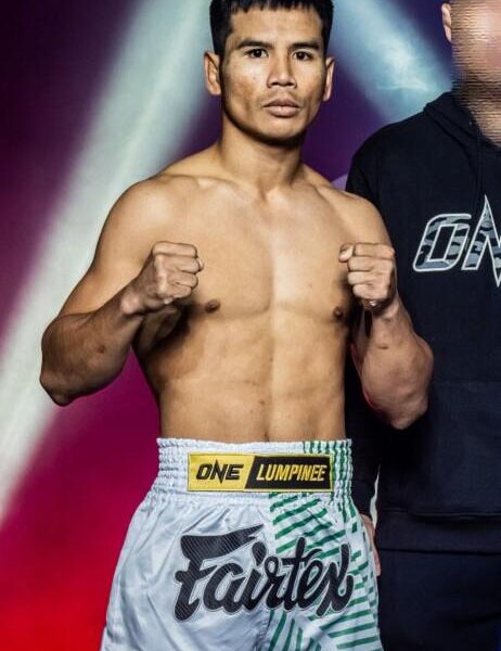 ยอดเหล็กเพชร อ.อัจฉริยะ