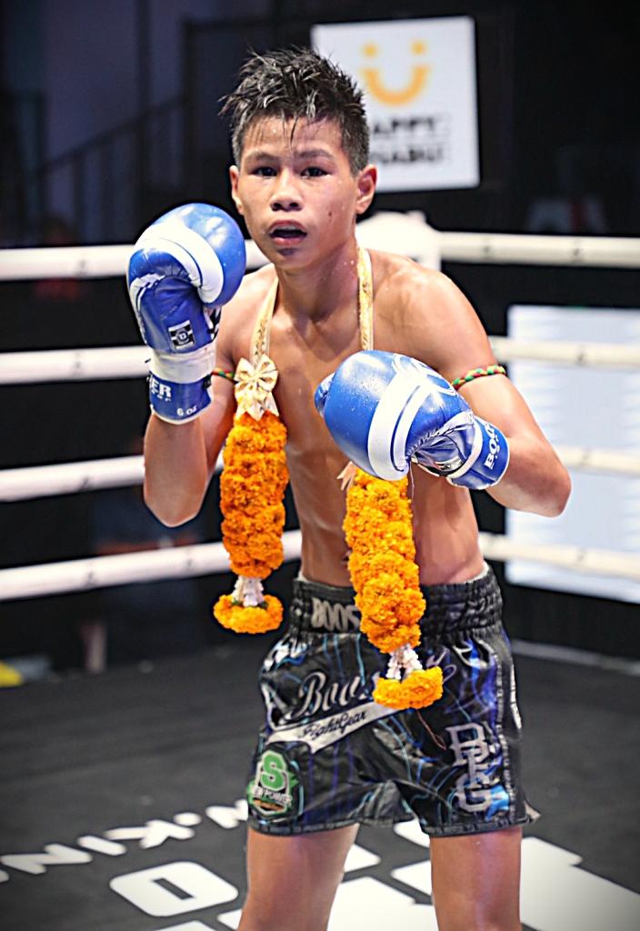 สายน้ำ รร.ปีกไม้มวยไทย