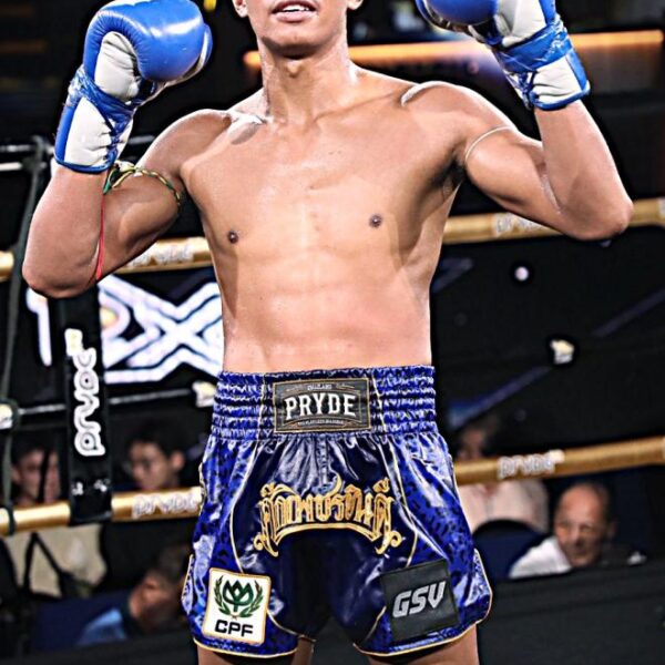 สุดหล่อ ศิษย์ผู้ใหญ่เตี้ย