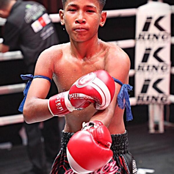 เกล็ดเพชร ศักดิ์อินเตอร์