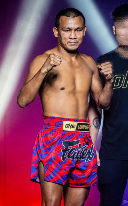 เสกสรร อ.ขวัญเมือง